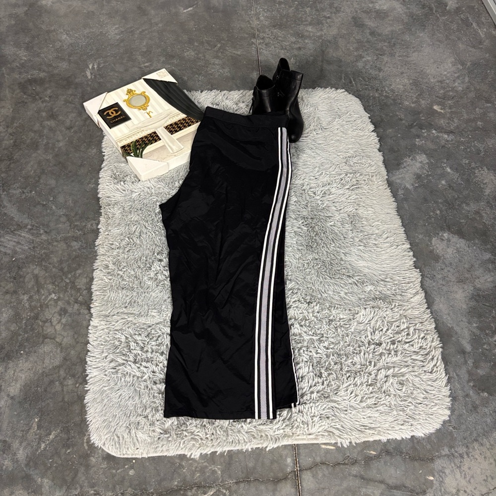 St. John's Bay Black Capris Capri Pants with White & Gray Stripes Athletic XL